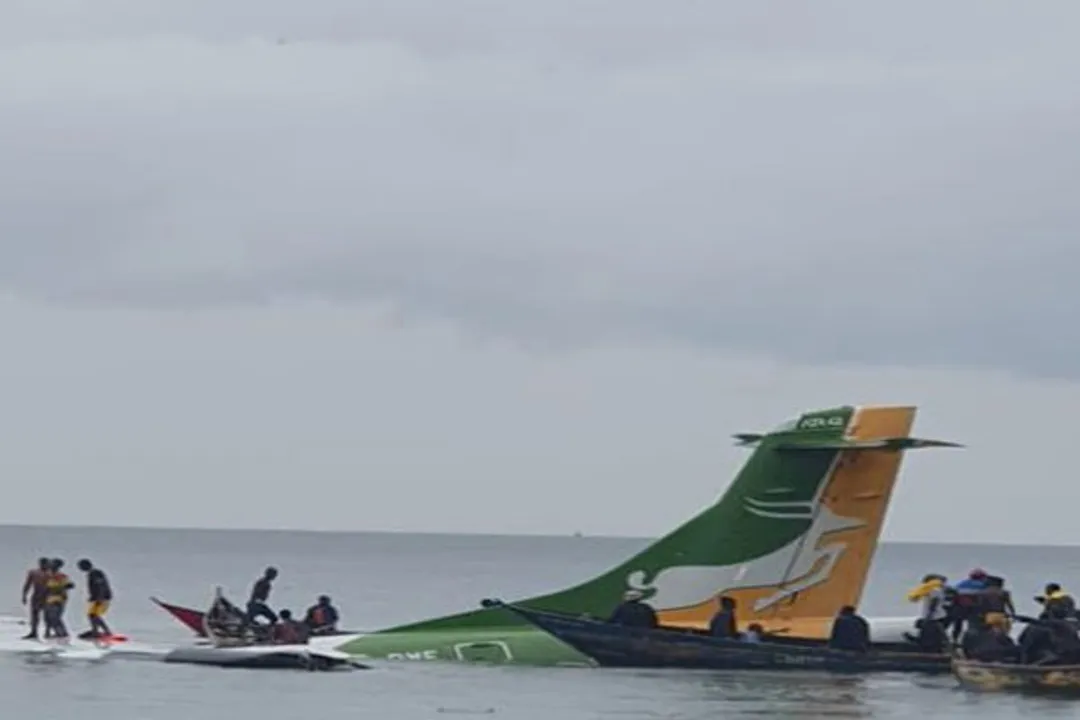  Tanzania: Passenger plane crashes into shores of Lake Victoria