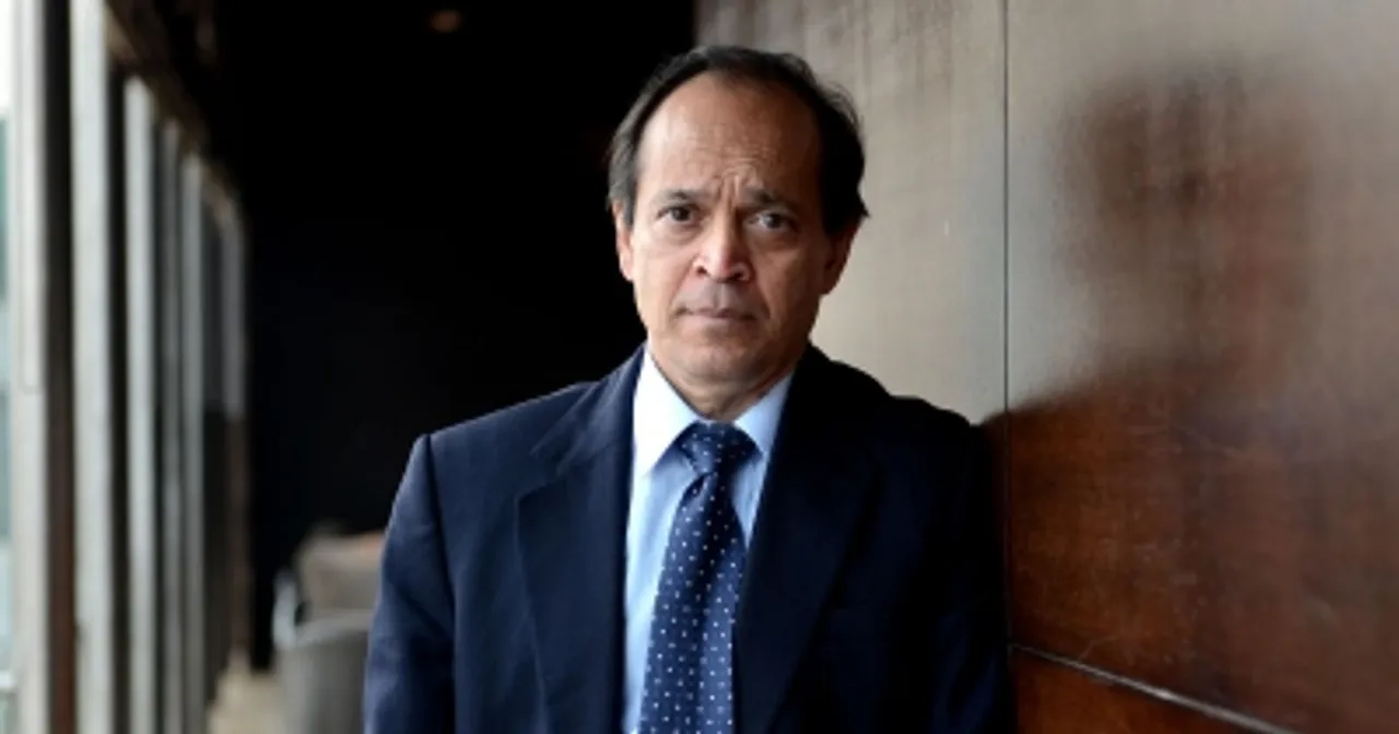  Vikram Seth and the curious case of missing racks