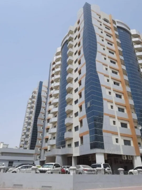  5 year-old Indian kid falls to death from Dubai high-rise