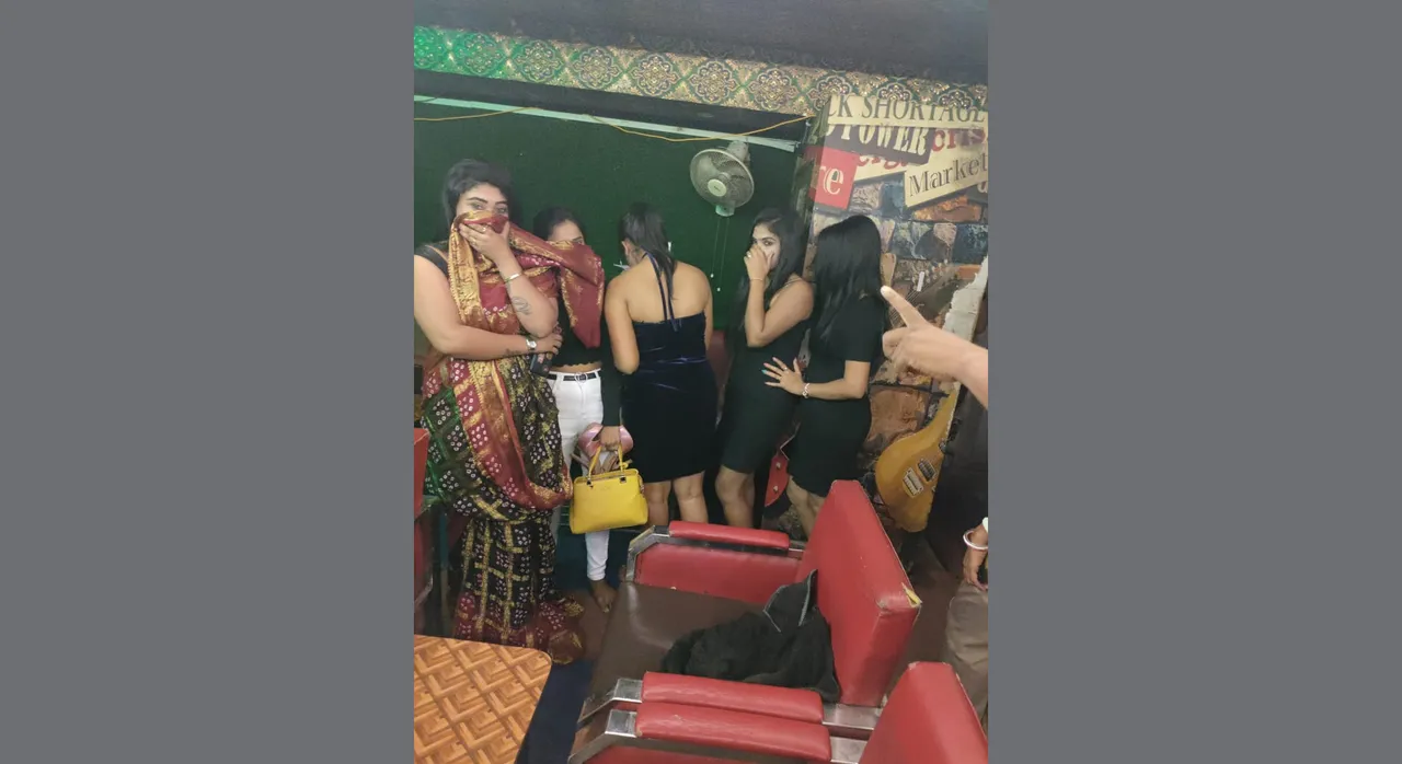  Odisha: 8 bars raided in Bhubaneswar, show-cause notice served on 2