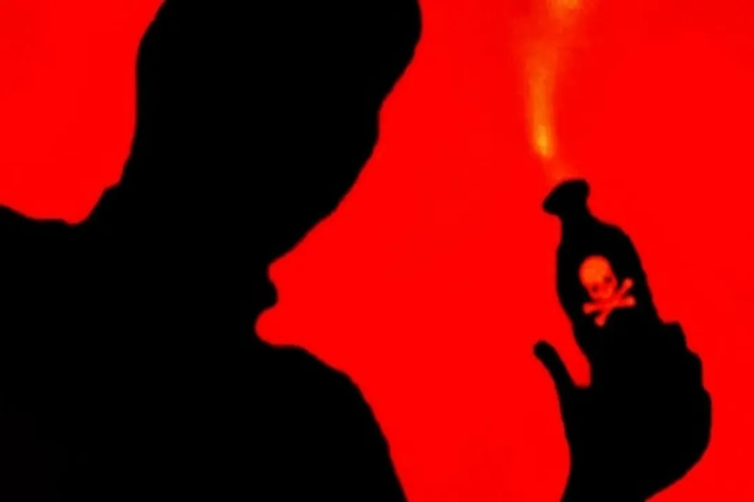  Delhi school girl suffers 8% facial burn injuries in acid attack