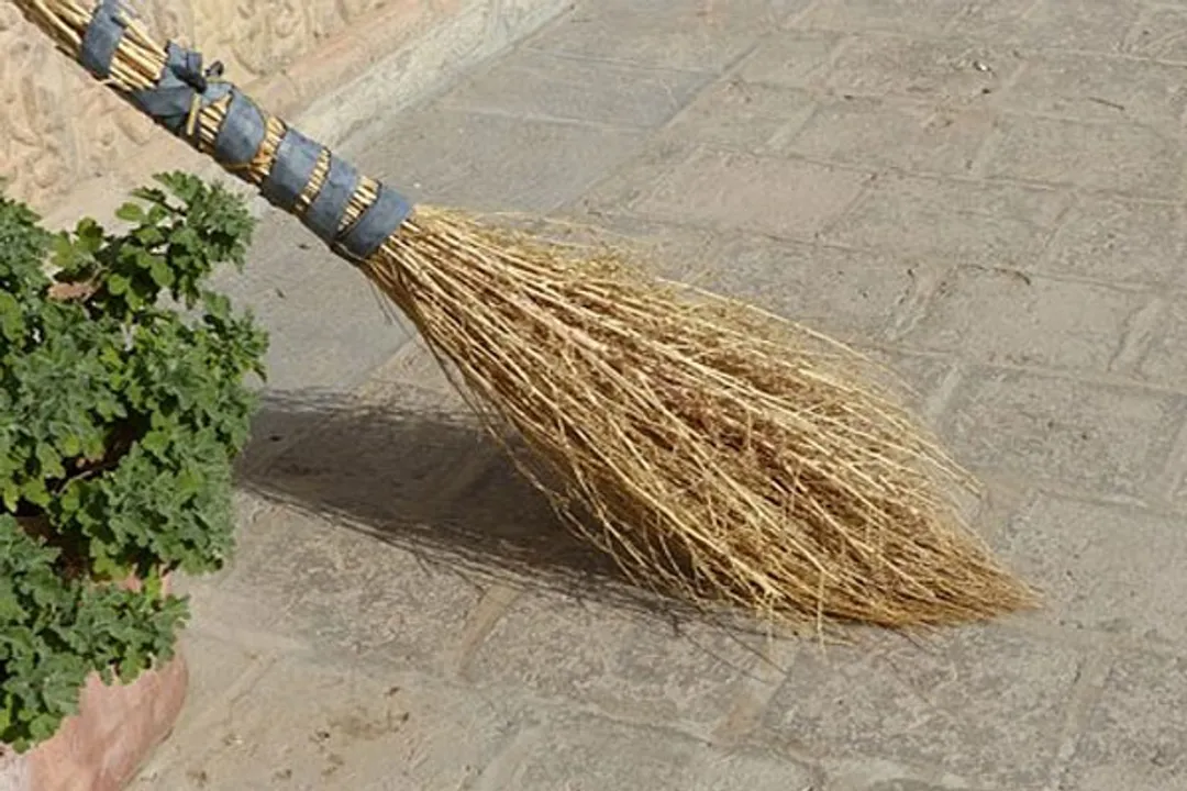  Girl students thrash headmaster with brooms in Karnataka
