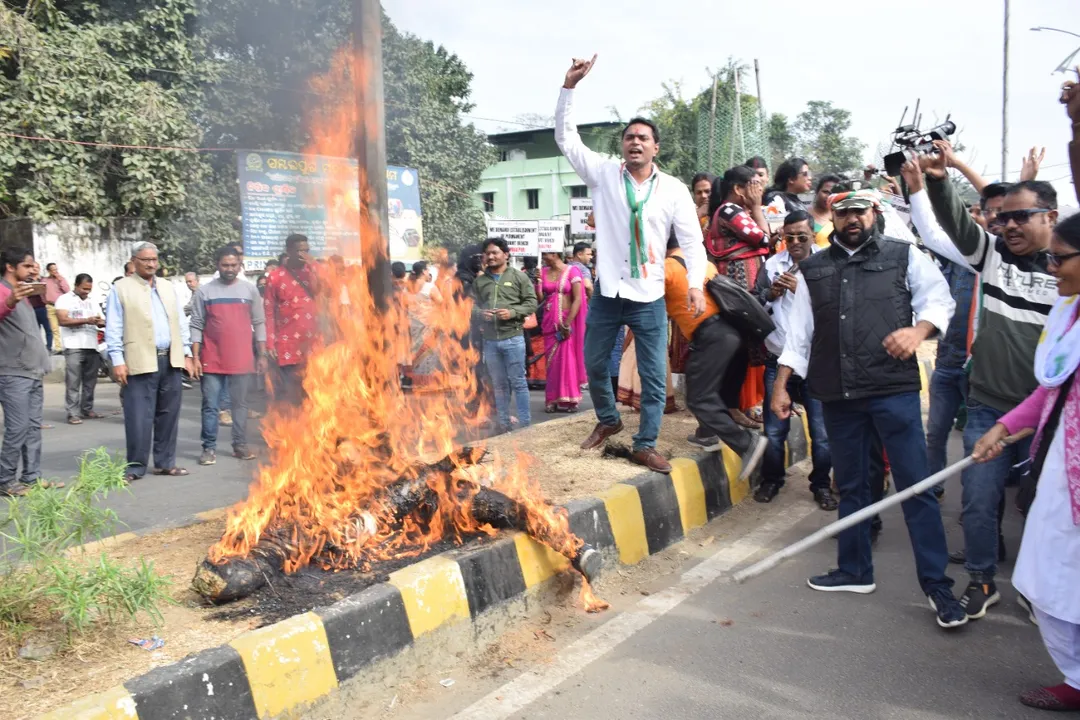  'Lawyers' agitation to continue in Sambalpur despite action by Bar Council of India'