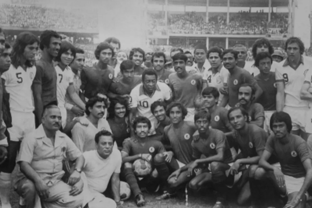  Pele's first visit to India and a match against Mohun Bagan at Eden Gardens in Kolkata