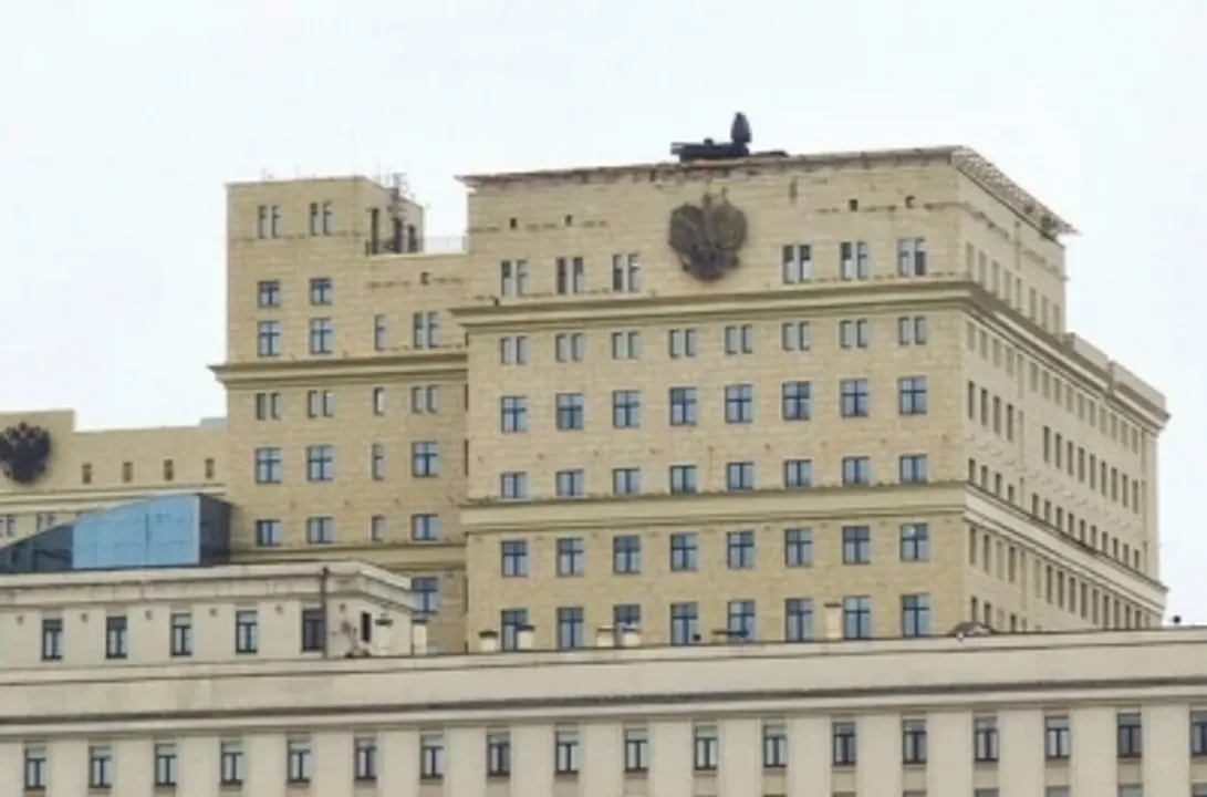  Russia ramps up Moscow's air defences with missile launchers placed on roofs