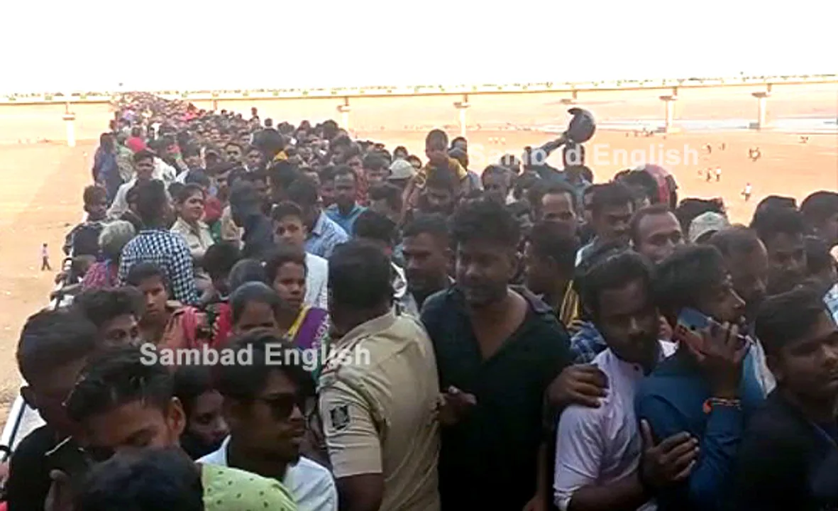  Stampede at Badamba Singhanath shrine: CM announces Rs 5 lakh ex-gratia to kin of deceased woman