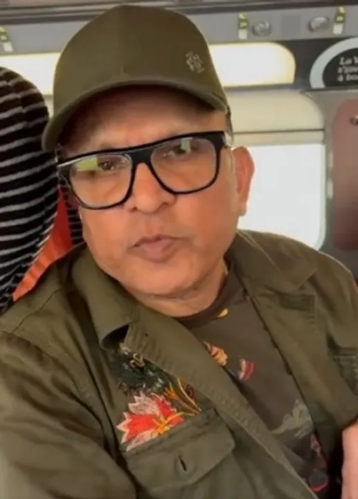  Actor Annu Kapoor hospitalised with chest pain