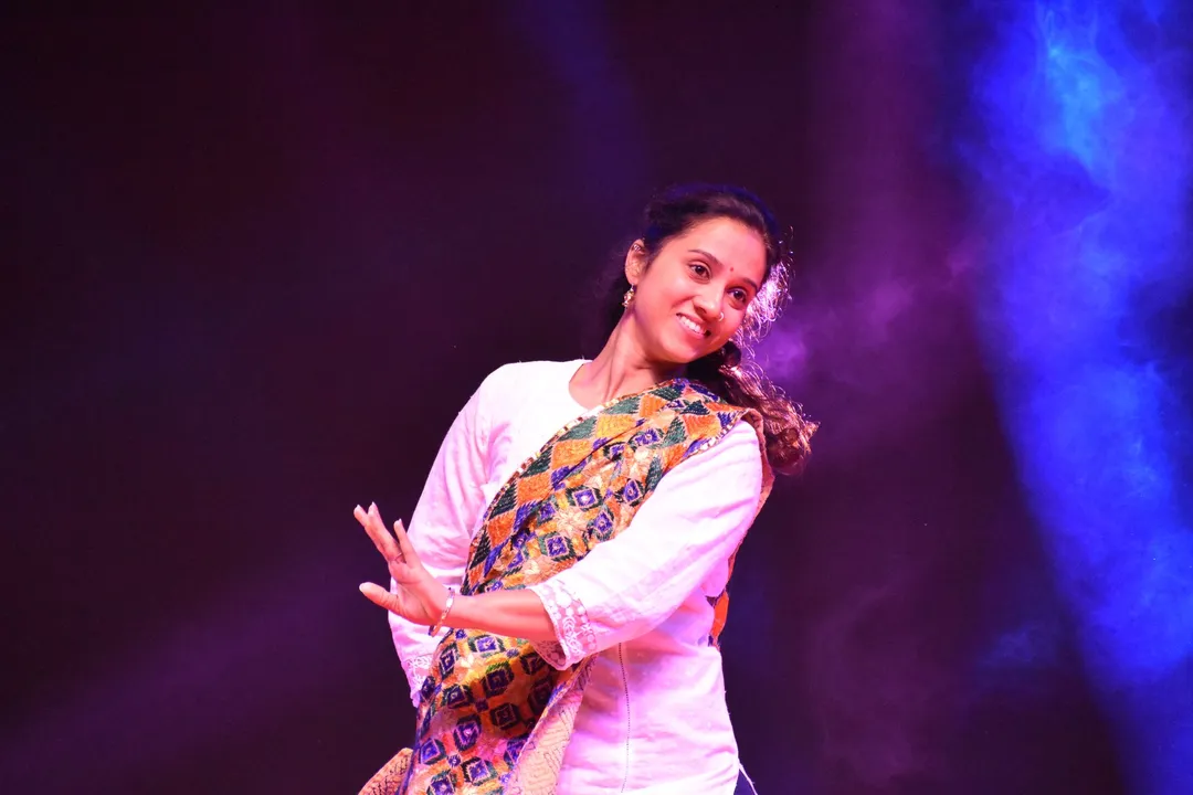  [Watch] Odisha Collector mesmerizes audience with dance performance