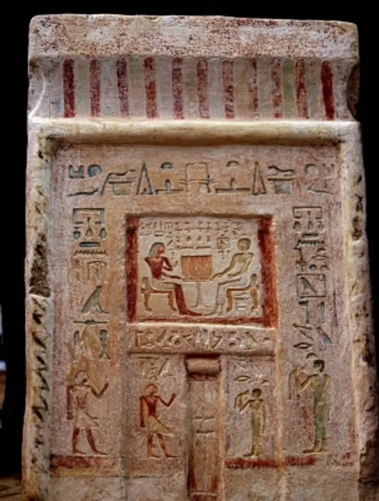  Egypt discovers oldest, most complete unroyal mummy