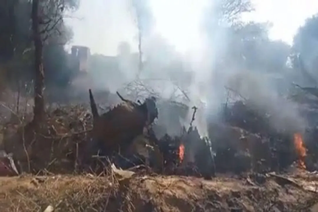  Two fighter jets crash in MP; 2 pilots safe,1dead: IAF