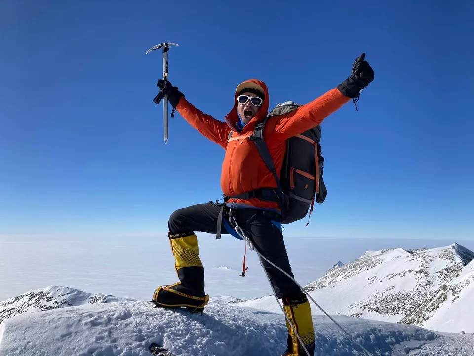  Odisha mountaineer Sidharth Routray scales Mt. Vinson in Antarctica