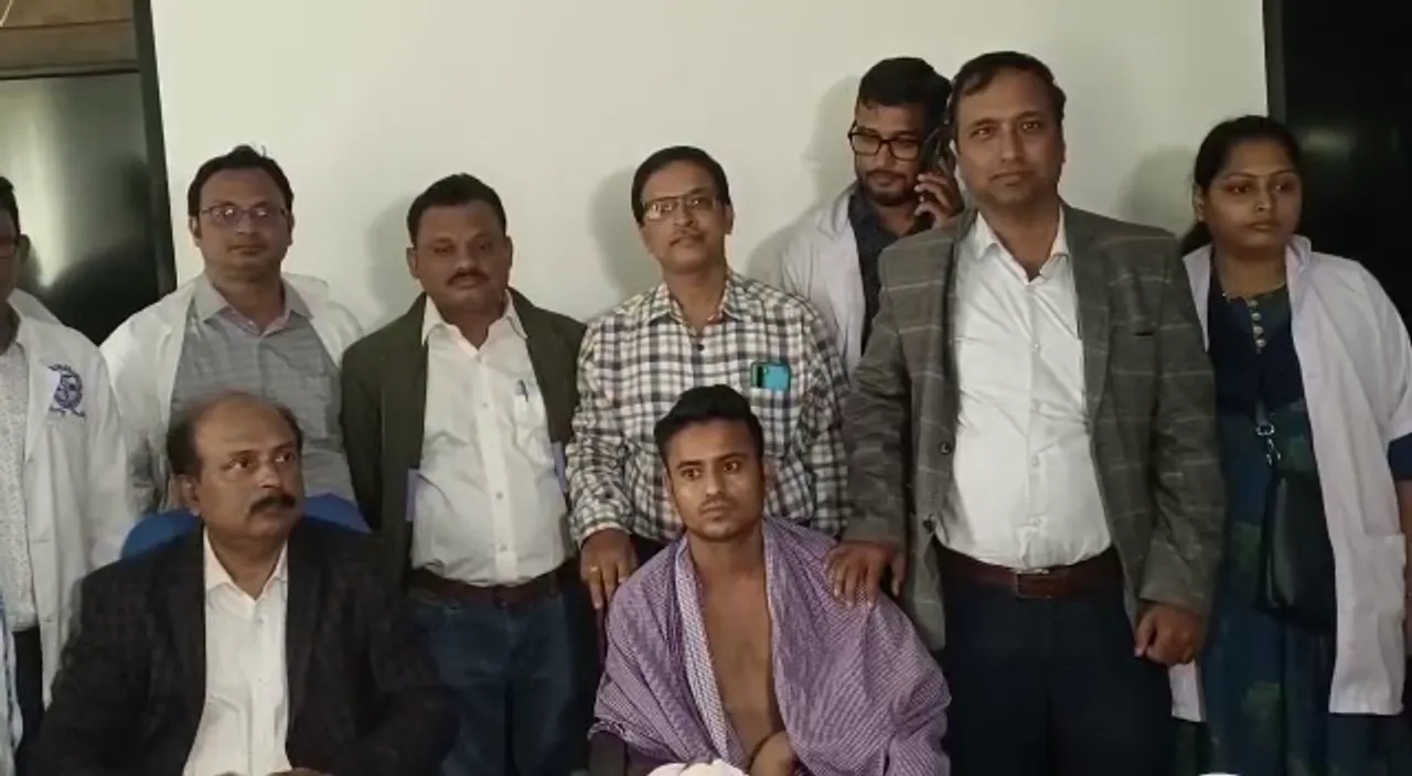  Rare surgery in Odisha hospital; Doctors replant thumb with toe