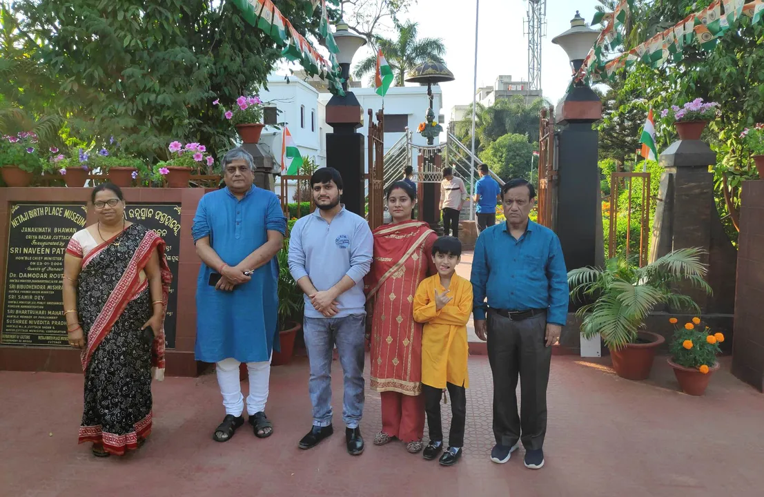  INA veteran's family visits Netaji Birthplace Museum