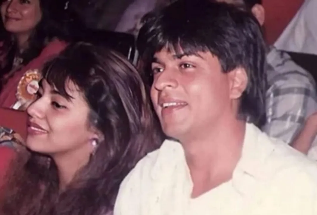  SRK's first V-Day gift to Gauri was a 'pair of plastic earrings'