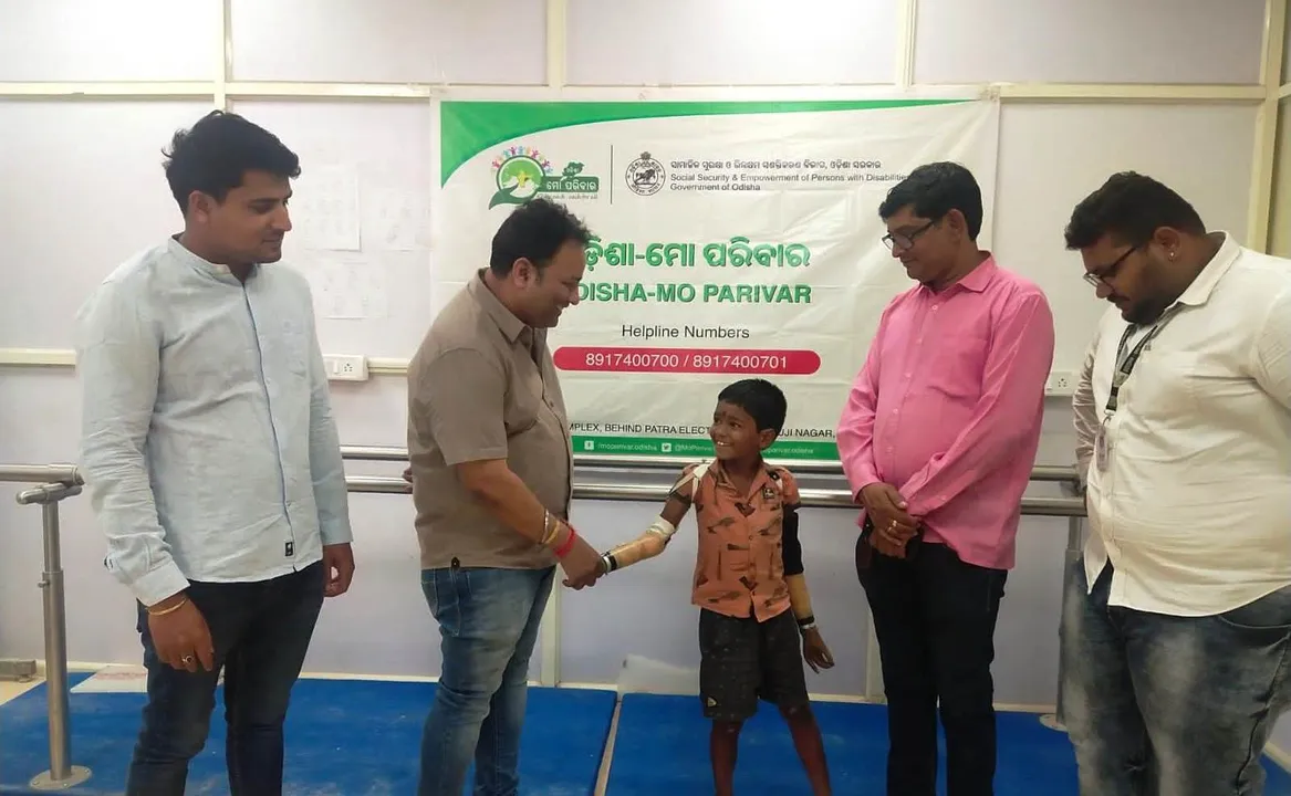  Tribal minor boy Muna Majhi provided with artificial hands; gets new lease of life