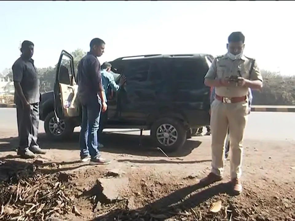  Police recover bombs from ganja-laden vehicle in Odisha's Sambalpur