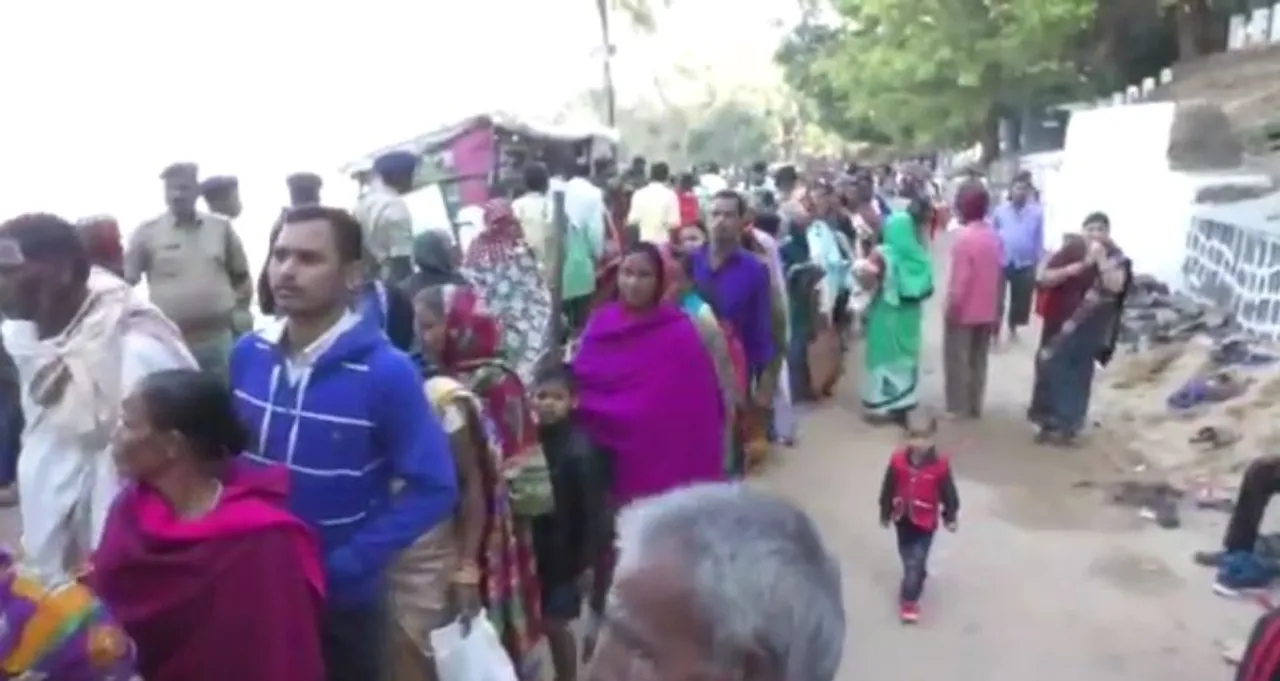  Maha Shivratri: Shaivites throng temples in Odisha; Mahadeepa to be placed atop Lingaraj Temple at 10 pm