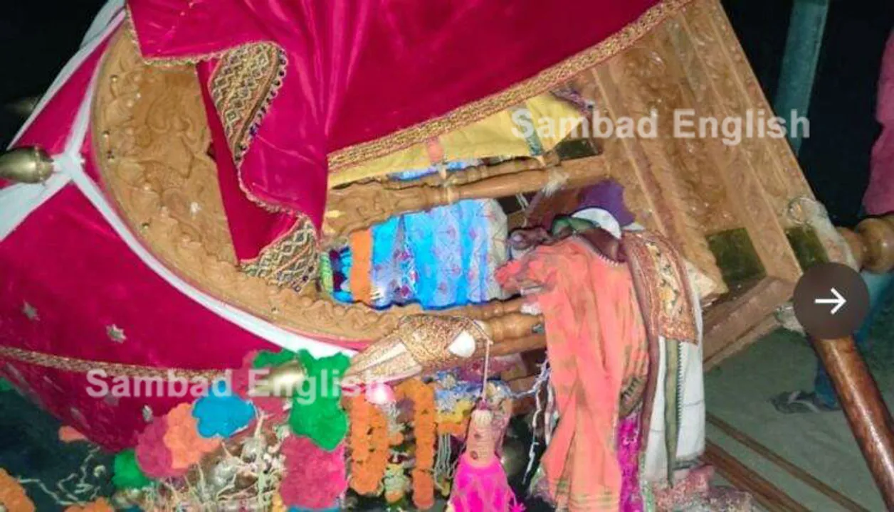  2 dead, 3 critically injured after pick-up van rams into Dola Biman procession