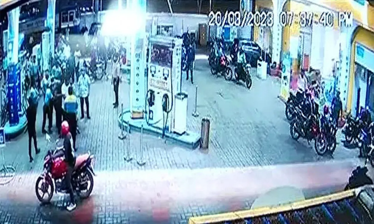  3 miscreants brandish sword, attack employees at petrol pump in State Capital