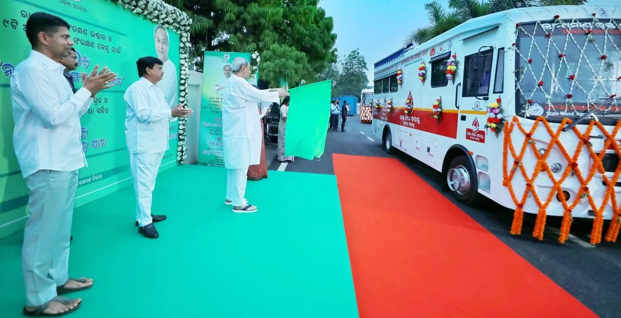  Odisha CM flags off blood collection, vaccine vans