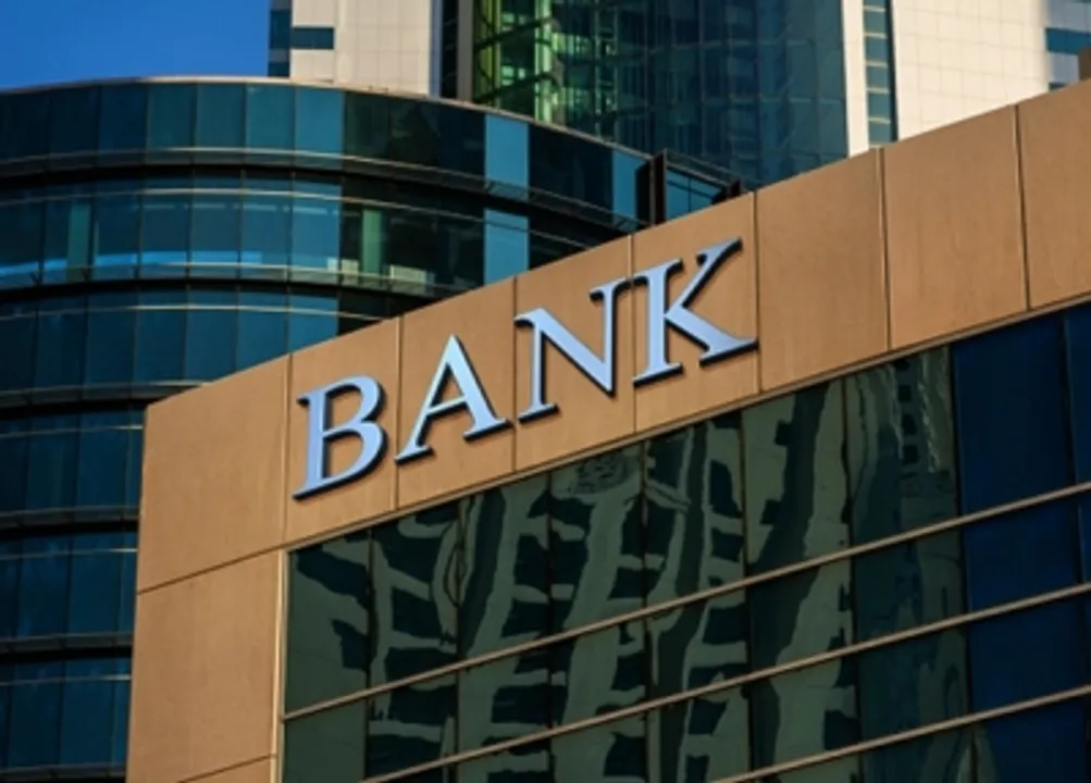  Banking fears spread across global markets