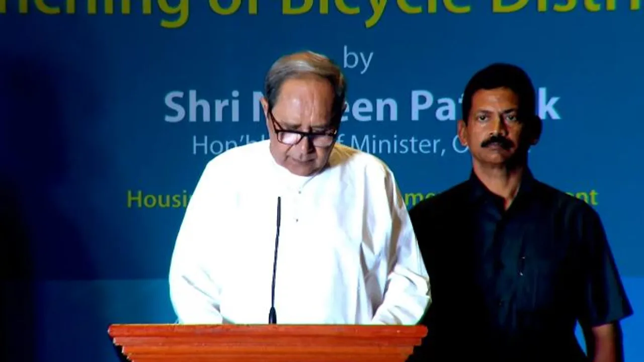  Odisha CM distributes 8000 bicycles among community partners