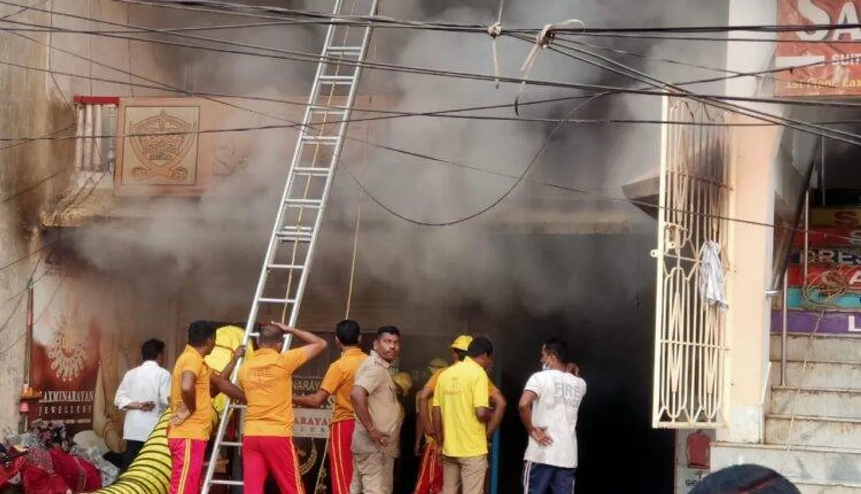  Market Complex blaze: Team from National Fire Service College reaches Puri