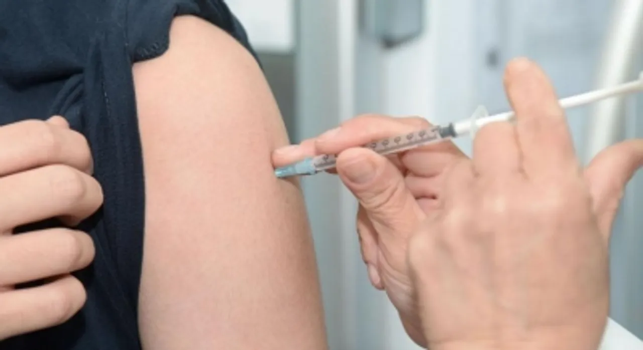  UK begins first human trial of new Zika vaccine