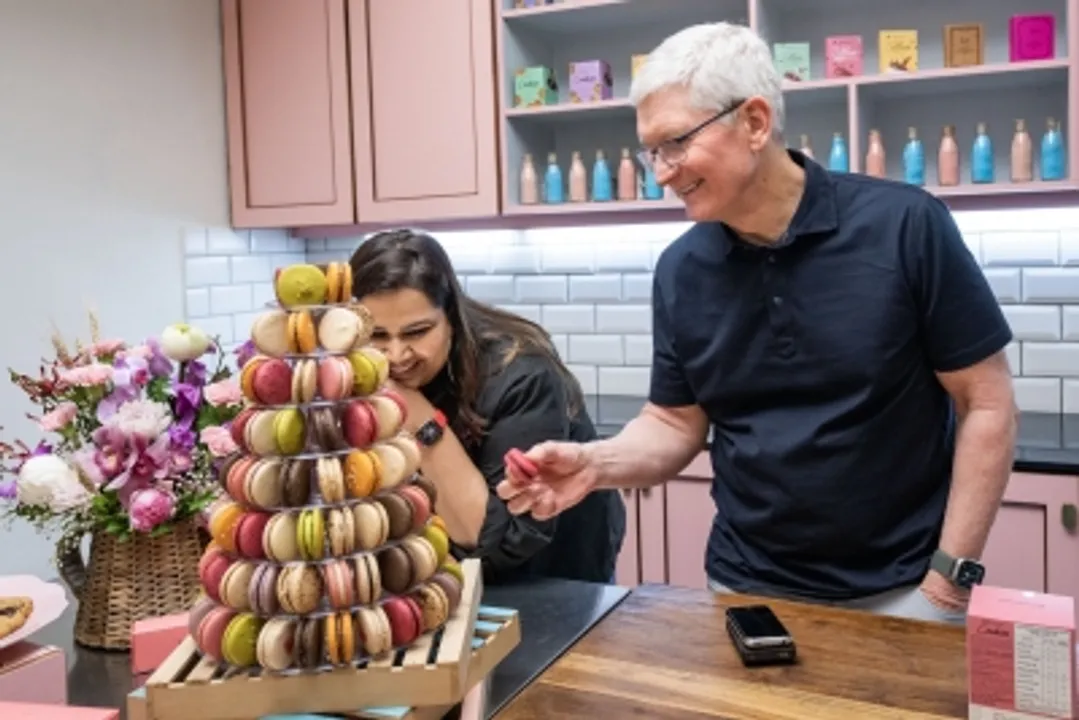  Tim Cook left amazed at how iPhone, Mac helps Mumbai girl prepare macarons