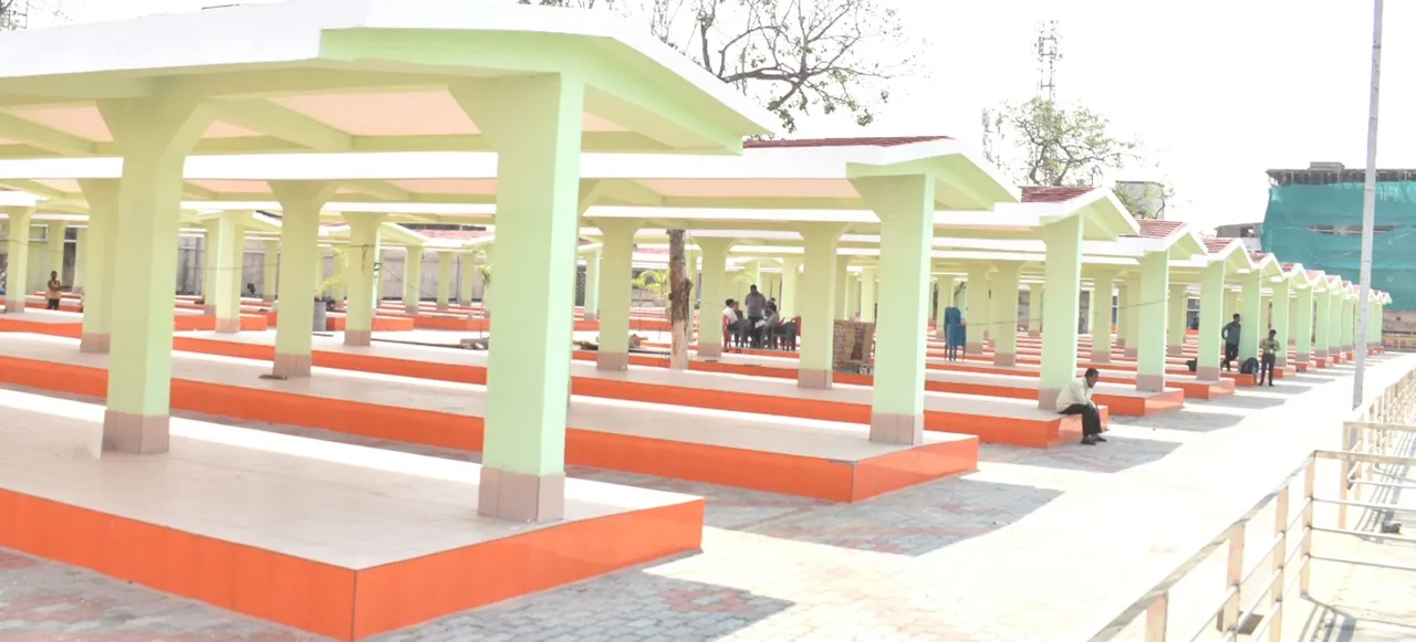  Cuttack civic body builds swanky urban haat for Chhatra Bazar vegetable sellers
