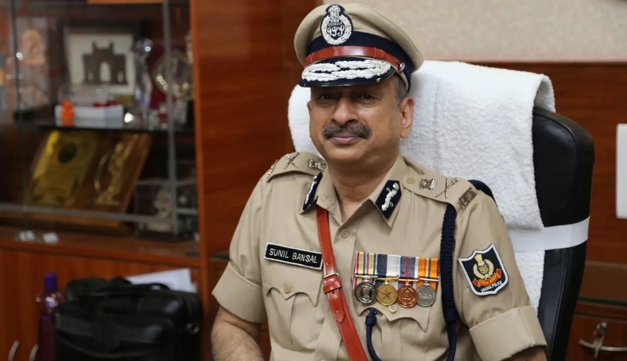  Odisha DGP reviews law & order in violence-hit Sambalpur