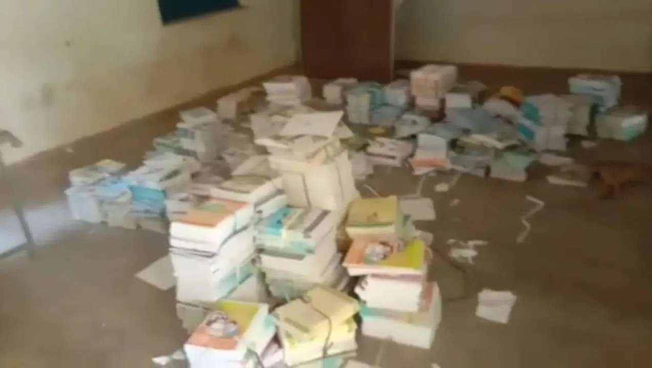  Govt official caught selling books to scrapdealer, made to do sit-ups in Odisha's Khordha