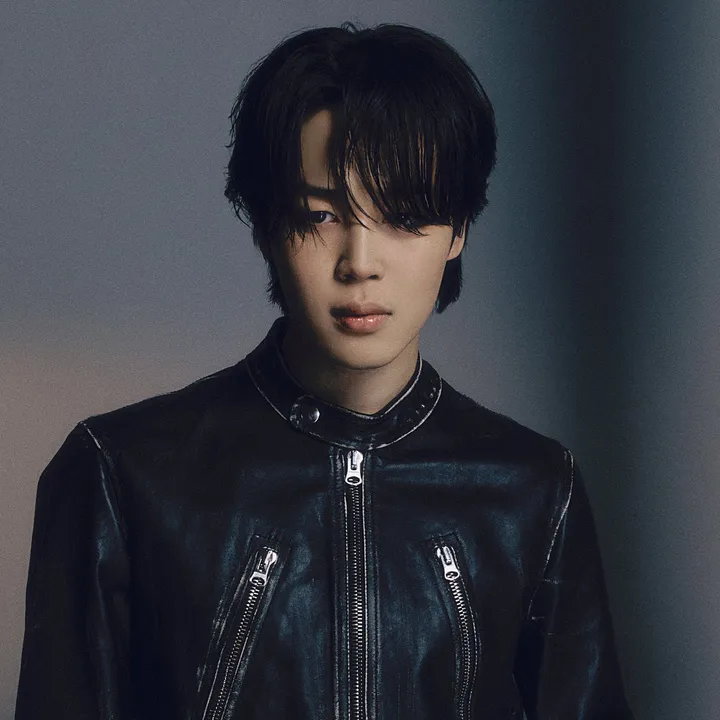  Jimin's 'Like Crazy' tops singles chart, becoming his first No. 1 outside BTS