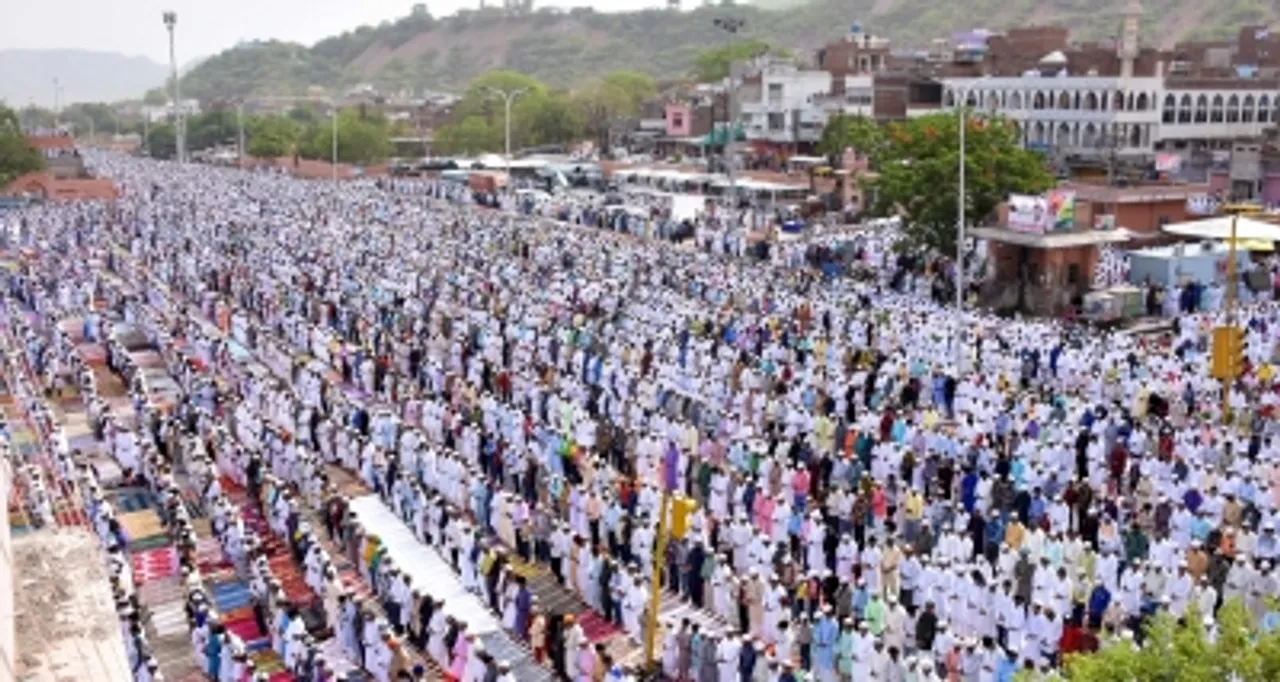  Police file FIRs for offering 'namaaz' on roads on Eid in UP