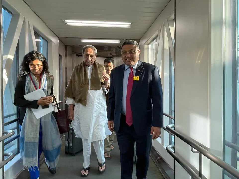  Watch Video: Odisha CM Naveen Patnaik gets warm welcome in Japan
