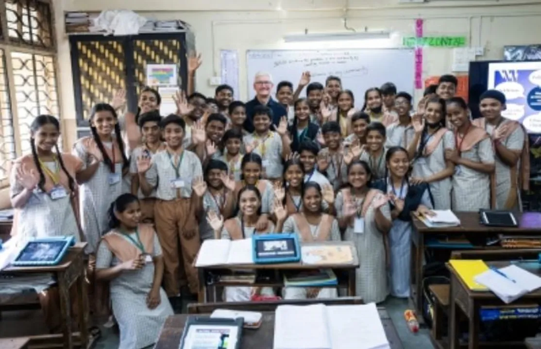  Seeing kids in India learn via tech makes my heart sing: Tim Cook