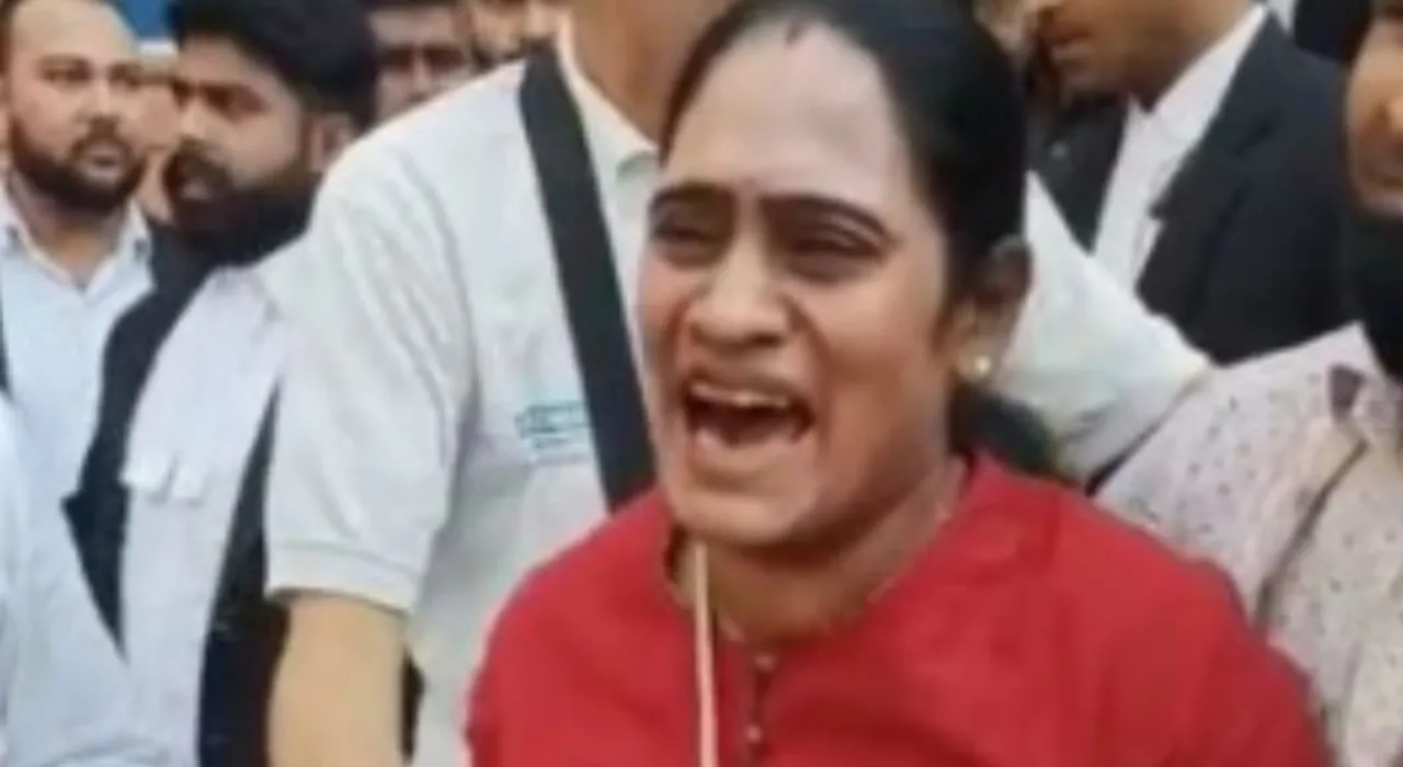  Woman injured in firing in Delhi's Saket court
