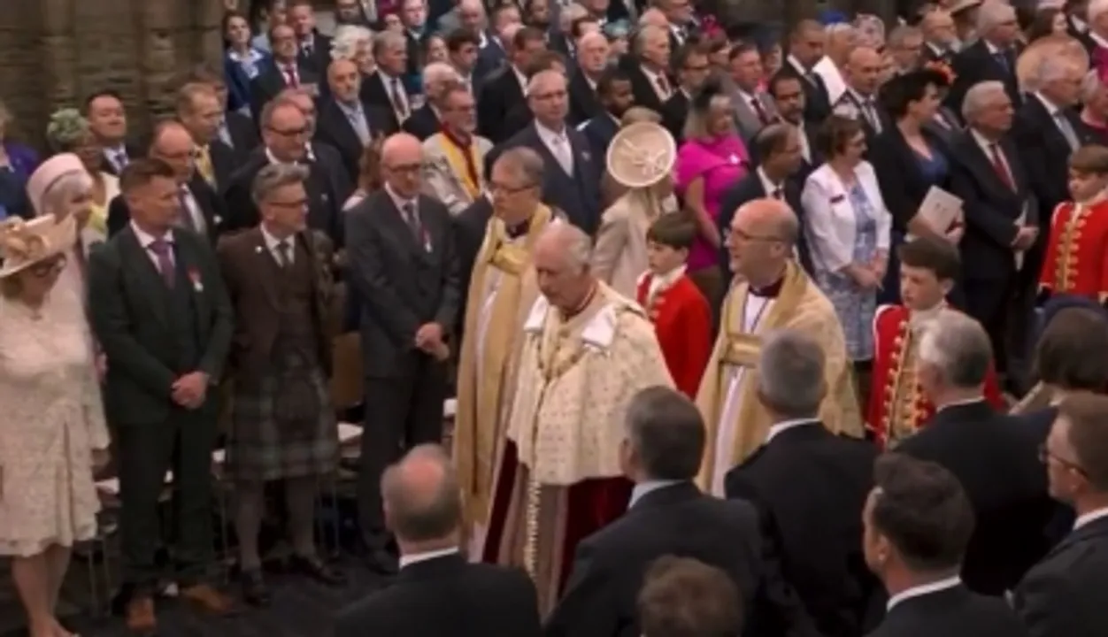  Thousands gather in London for King Charles III's Coronation