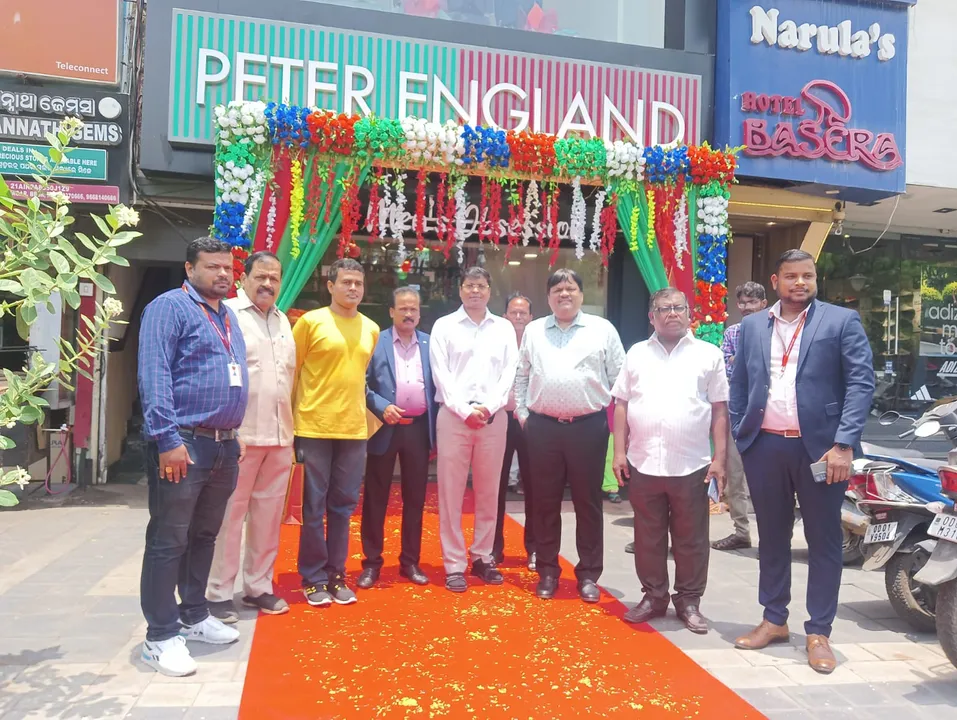  Peter England unveils revamped store in Bhubaneswar