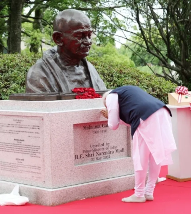  Modi unveils Mahatma Gandhi's bust in Hiroshima, says Gandhian ideals of peace reverberate globally