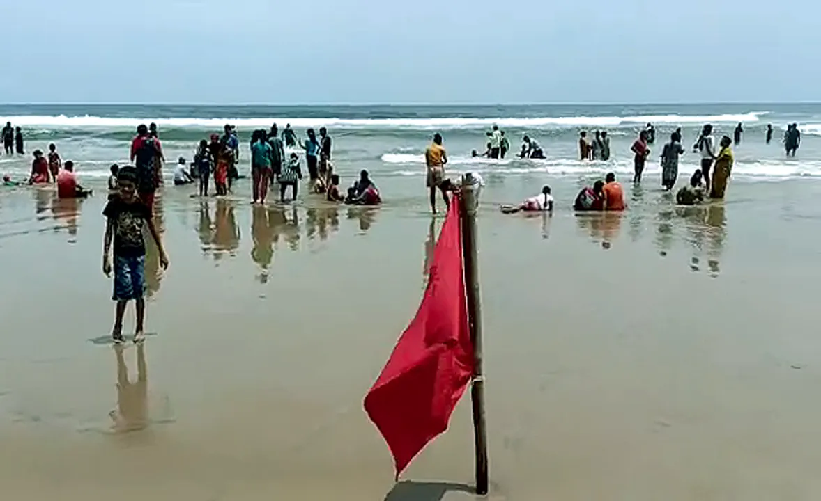  District administration puts up red flag following death of 4 tourists in two days