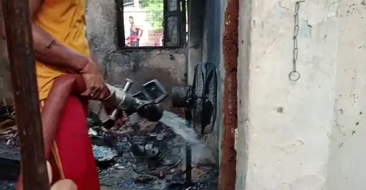  Bhubaneswar: Fire breaks out at government quarters after firecrackers explosion