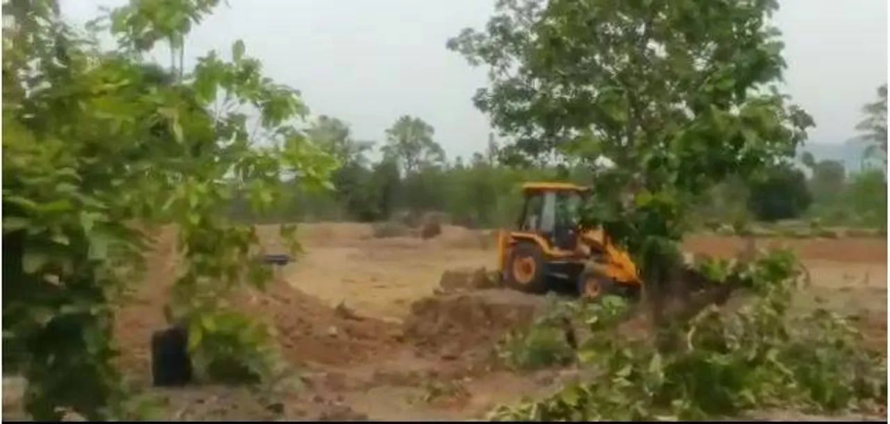  Illegal soil extraction: Miscreants assault Tehsildar, try to run him over with JCB in Odisha’s Dhenkanal
