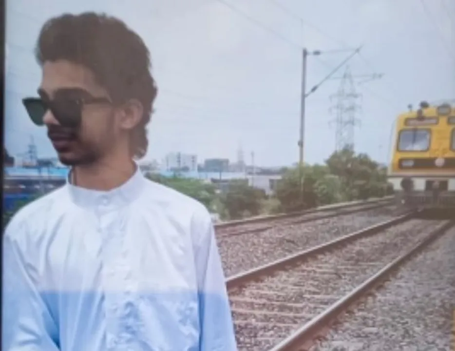  Boy dies shooting for Instagram reel in front of running train in Hyderabad