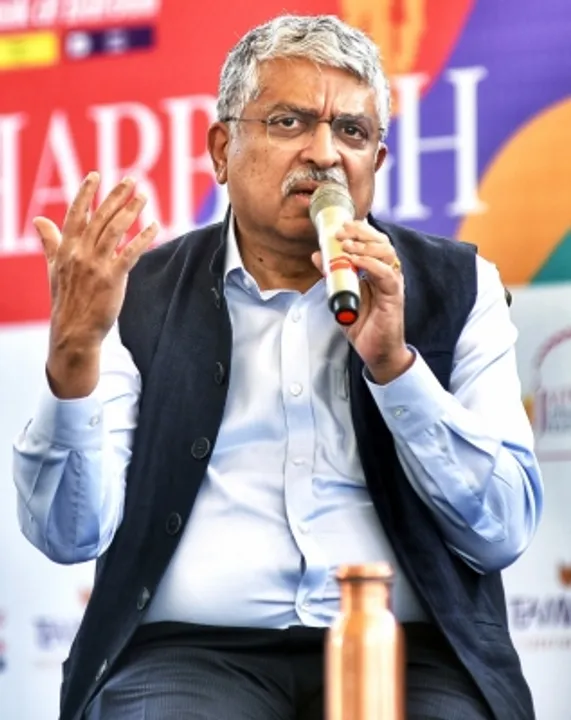  Nandan Nilekani donates Rs 315 cr to alma mater IIT Bombay