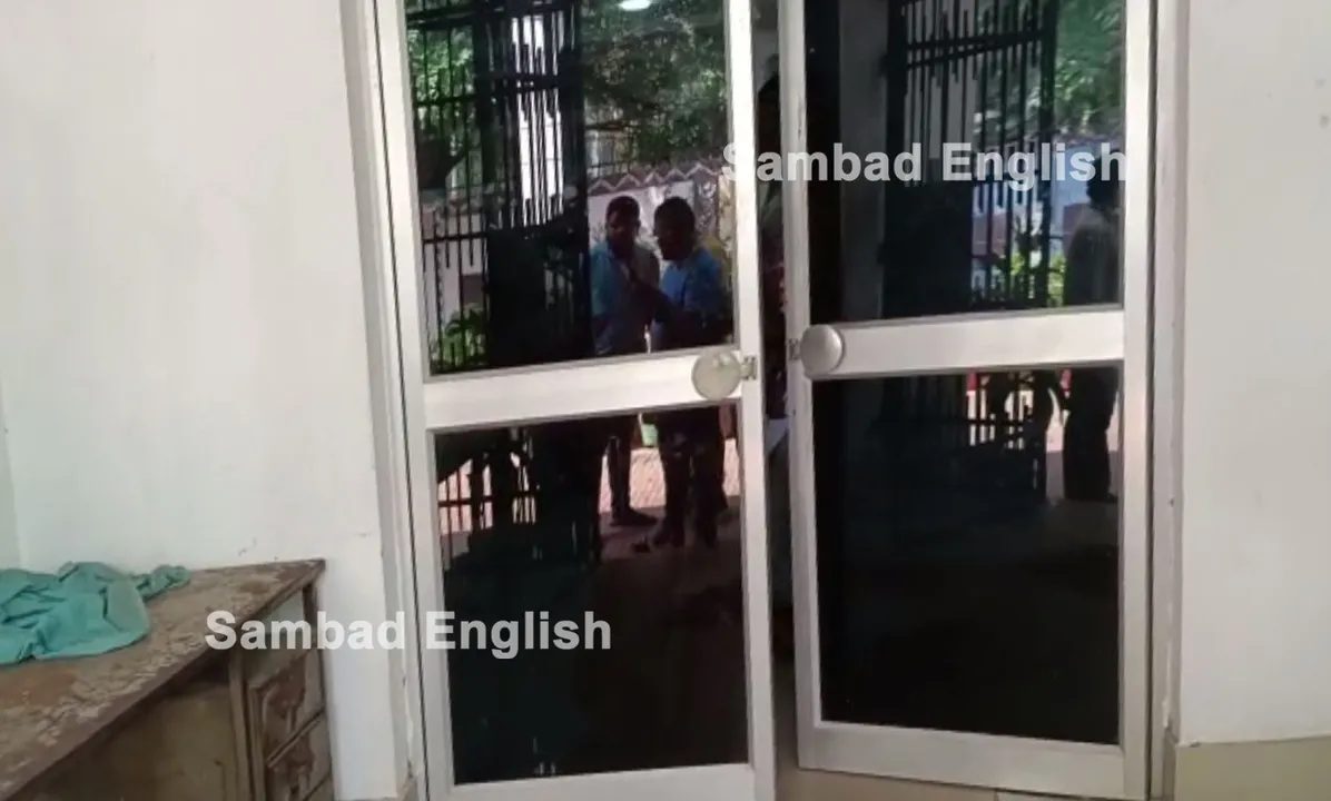  Odisha: Parents abandon newborn divyang boy in hospital toilet, rescued by Childline