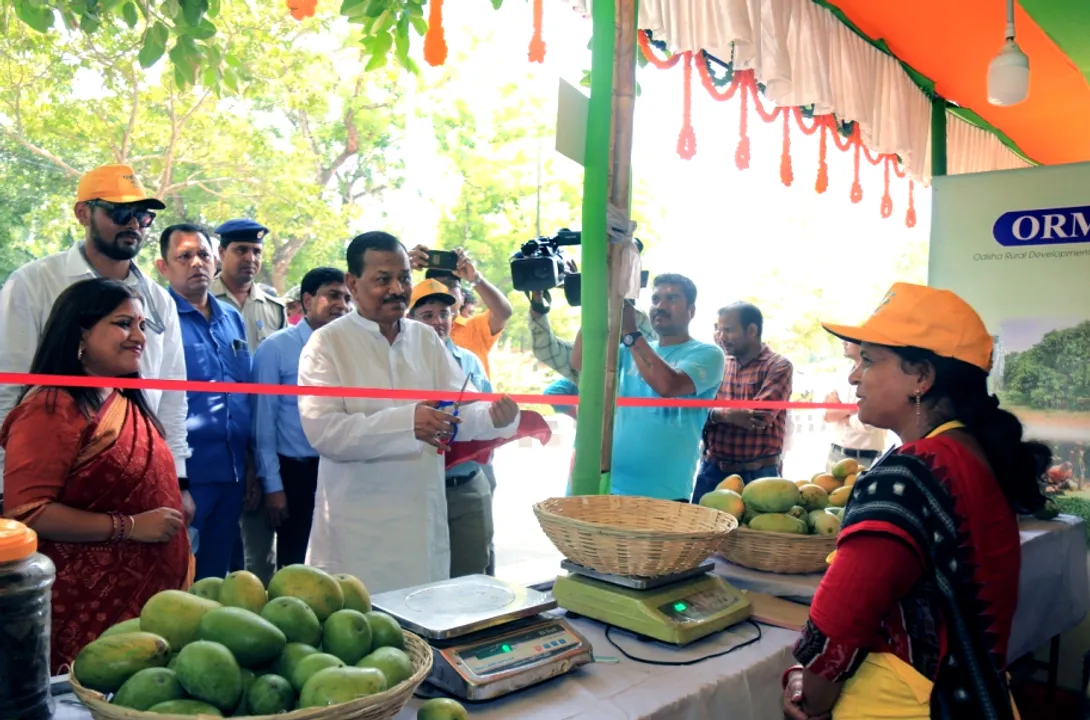  ORMAS's Mango on Wheels and Gaon Amba Pasara bazaar kick off