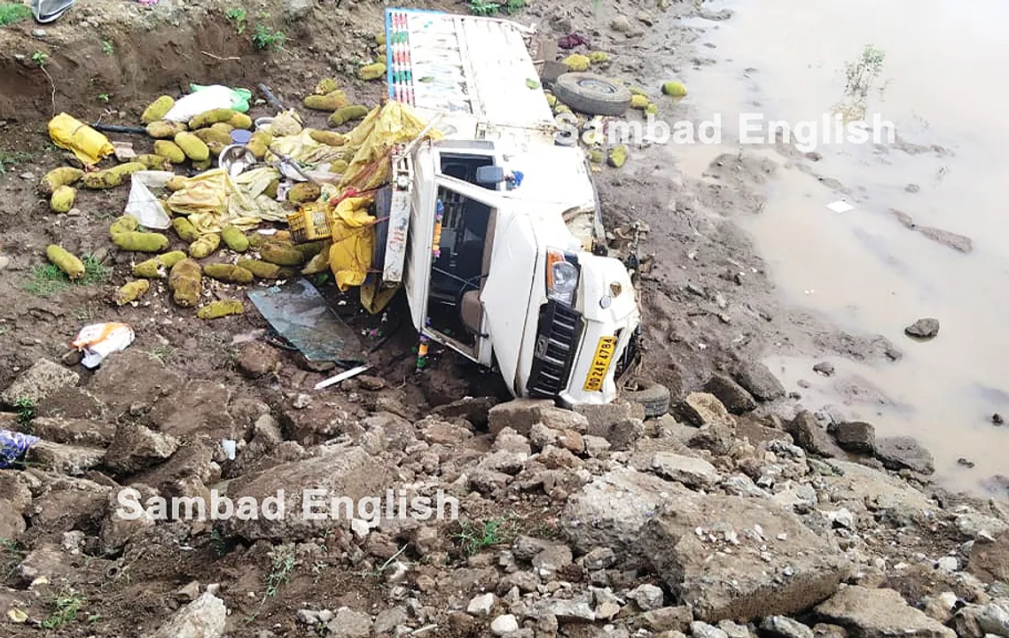  Odisha: 2 dead, 11 others critically injured as pickup van falls off bridge on Dhulu Ghati road