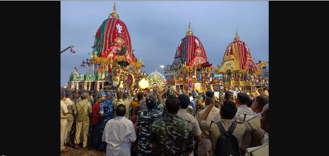  Lord Jagannath, siblings adorn Srigundicha temple; Adapa Abadha from tomorrow