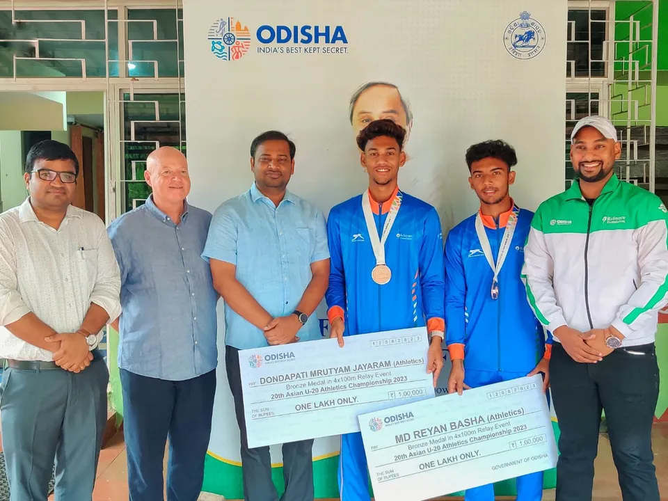  Odisha Sports Minister felicitates atheletes for Asian U20 Athletics Championship performance